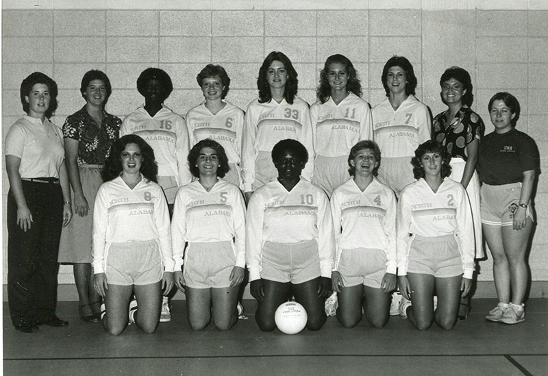 image of 1982 volleyball team